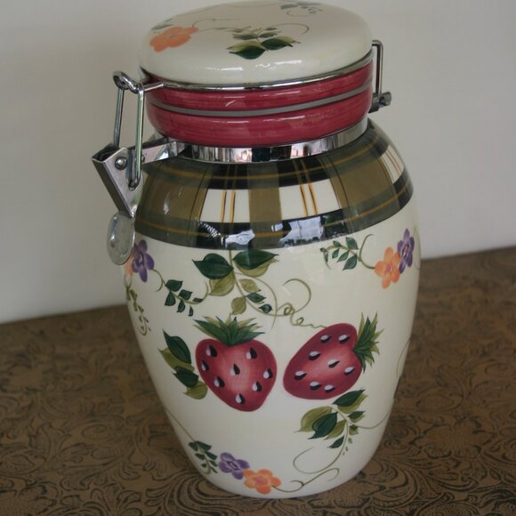 Oneida Ceramic Strawberry Plaid 8.5" Canister w/sealing Lid B-208 - Picture 1 of 6